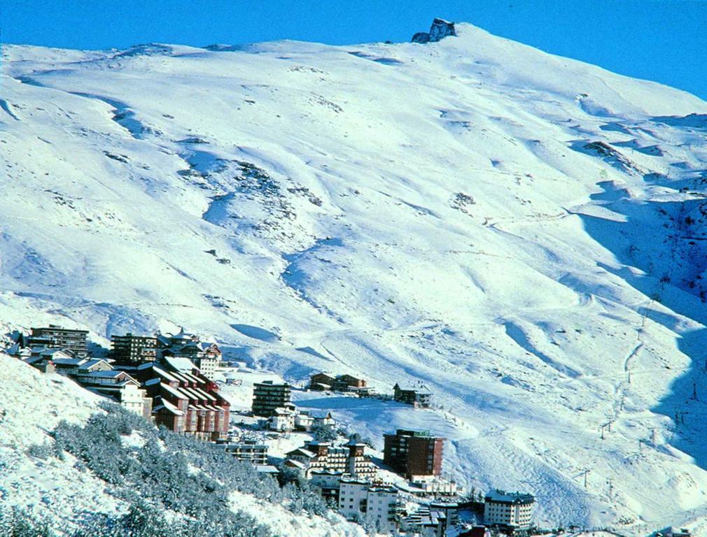 Apartamentos Genciana Asn Sierra Nevada Exteriör bild